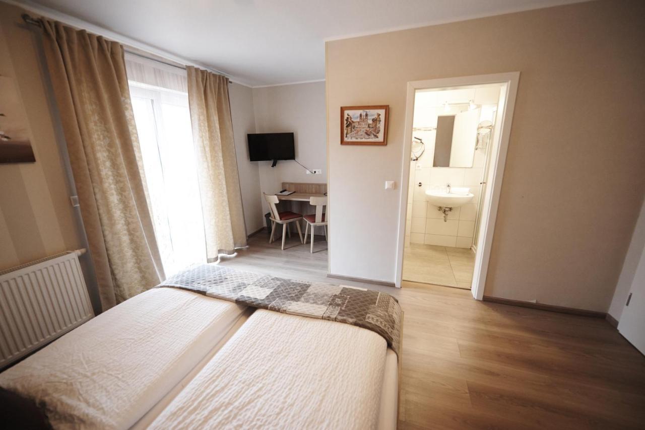 Hotel Wurster Kroog Μπρέμερχαφεν Εξωτερικό φωτογραφία
